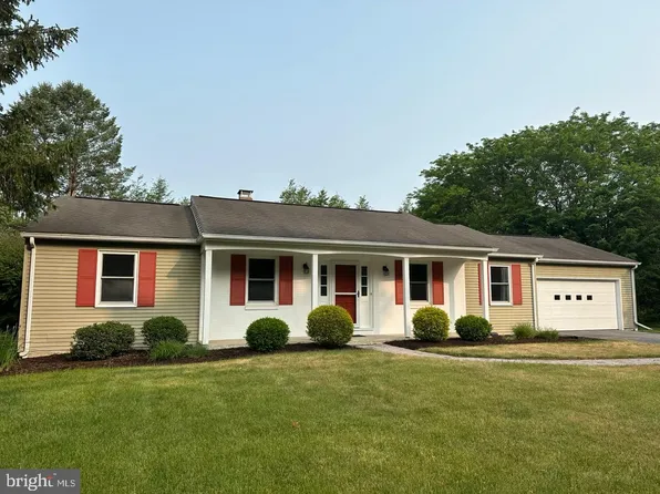 1215 Mayberry Ln, State College, PA 16801