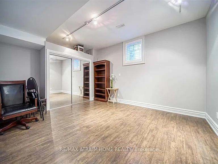 18 Soleil Blvd — Photo 21