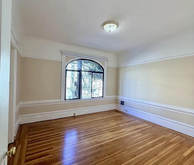 1441 Larkin St #2 — Photo 5