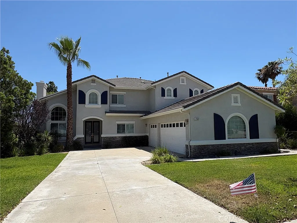 5 bed, 3.5 bath, 3515 sqft, $4,995 — Photo 1