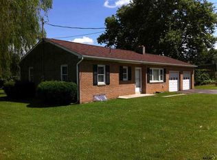 6 Shennys Dr, York, PA 17408