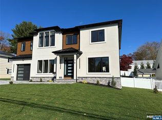 70 Anderson Dr, Clifton, NJ 07013