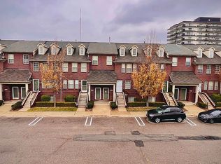 23362 Grayson Dr, Southfield, MI 48075