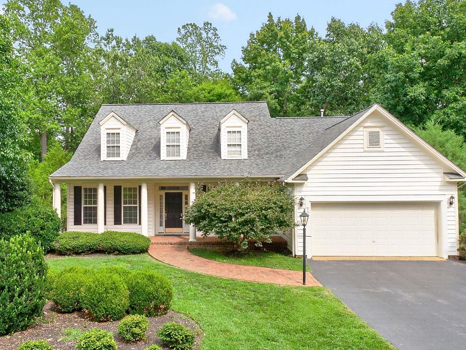 1st image of 935 Charter Oaks Dr