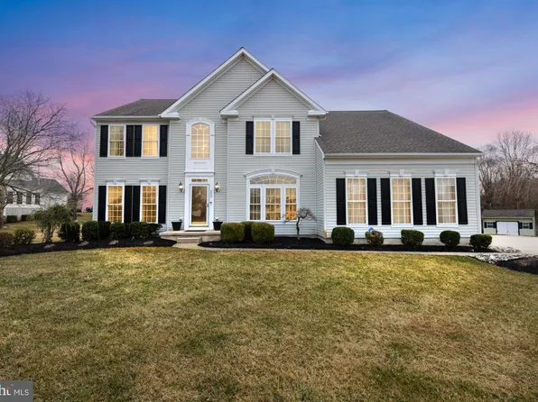 205 Shetland Ct, Mullica Hill, NJ 08062