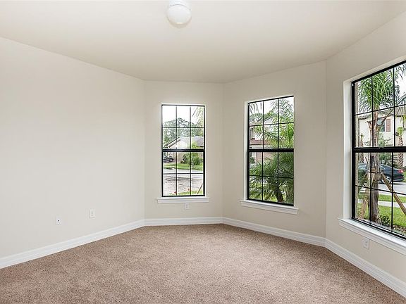 4th image of 2558 SHERMAN OAK DRIVE