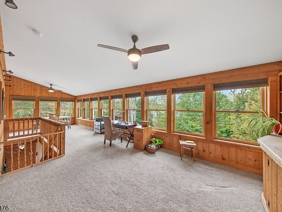 3rd image of 1052 Lakeside Dr East