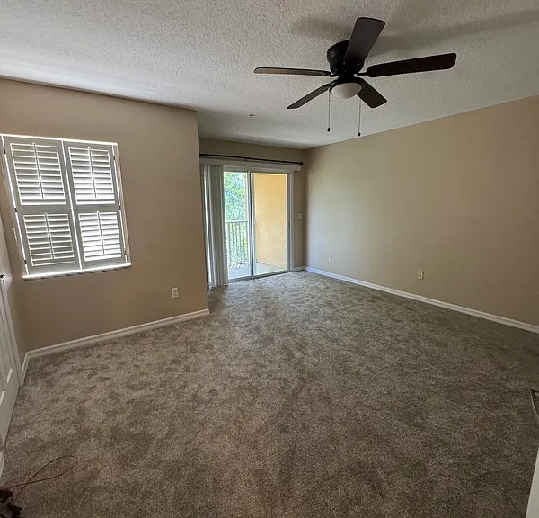 839 Assembly Ct — Photo 35