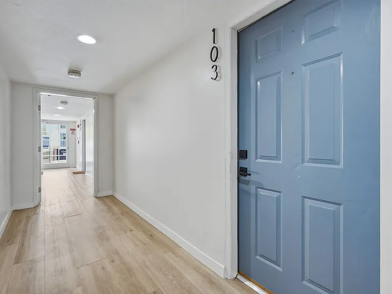 1441 S Bedford St #103 — Photo 21