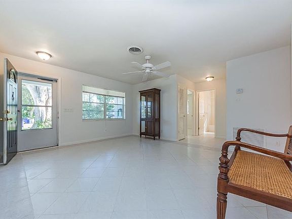 5th image of 2075 37th Ave