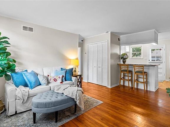 2nd image of 556 Overlook St