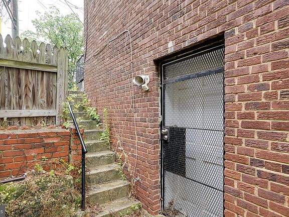 3rd image of 341 54th St NE