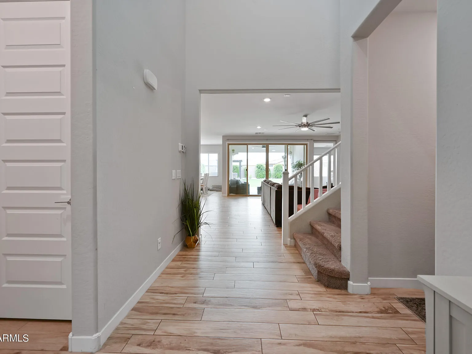 4 bed, 3.0 bath, 2518 sqft, $3,200 — Photo 3