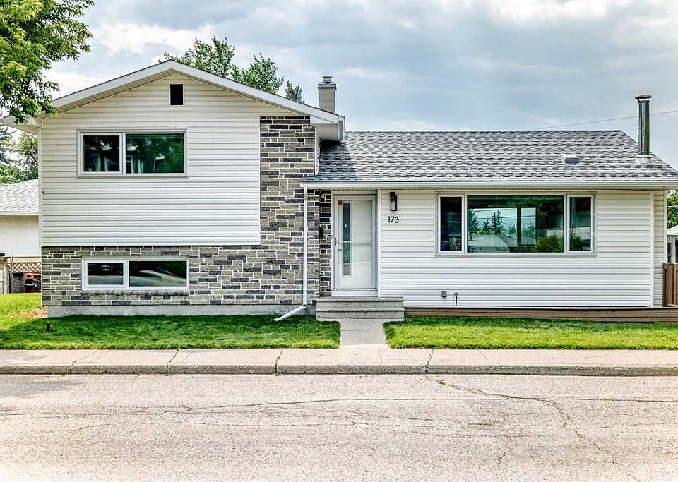 1st image of 173 NE Cornwallis Dr NW