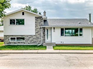 173 NE Cornwallis Dr NW, Calgary, AB T2K 1V4