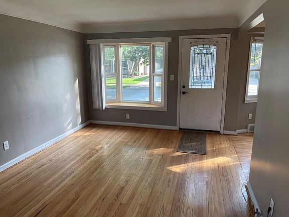5th image of 14845 Arlington Ave