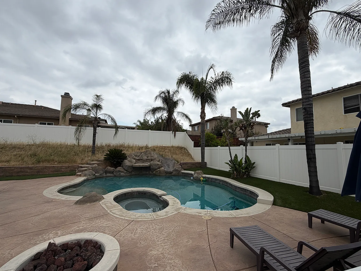 3 bed, 2.5 bath, 2500 sqft, $3,700 — Photo 3