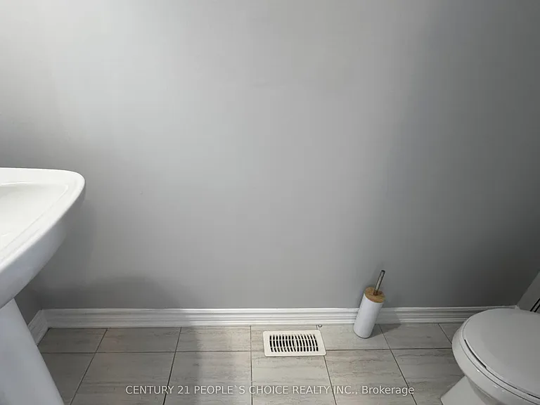 37 Speckled Alder St — Photo 5