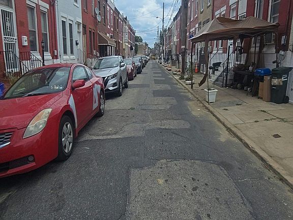 5th image of 1939 Fontain St