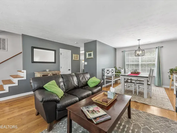 8350 Longcreek Ln, Knoxville, TN 37923