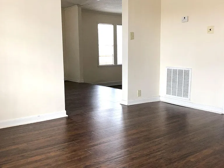 126 S Rocksprings St — Photo 6