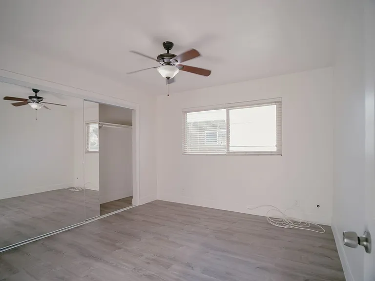 Parkway Plaza Apartments — Photo 41