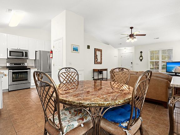 3rd image of 8629 Hickory Creek Ln