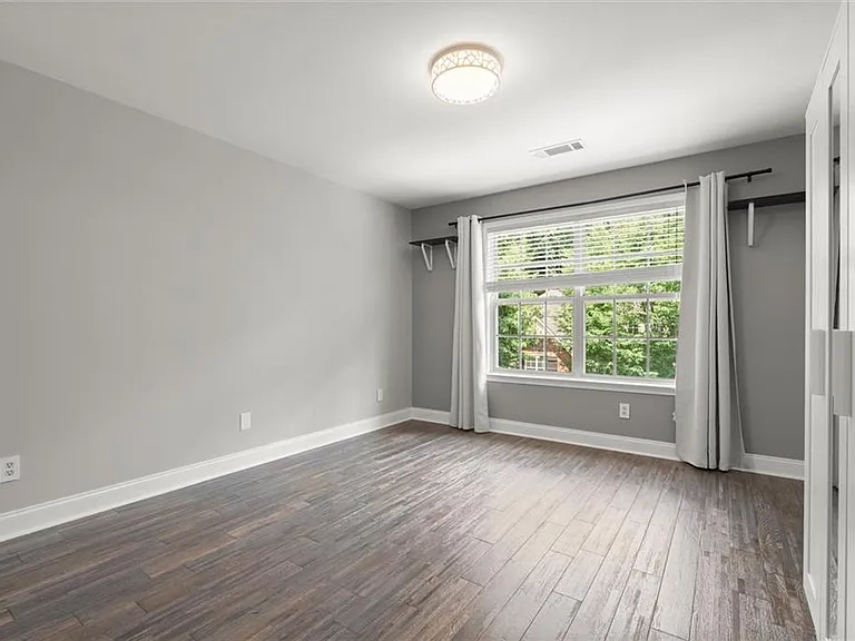5583 Julian Pl — Photo 35