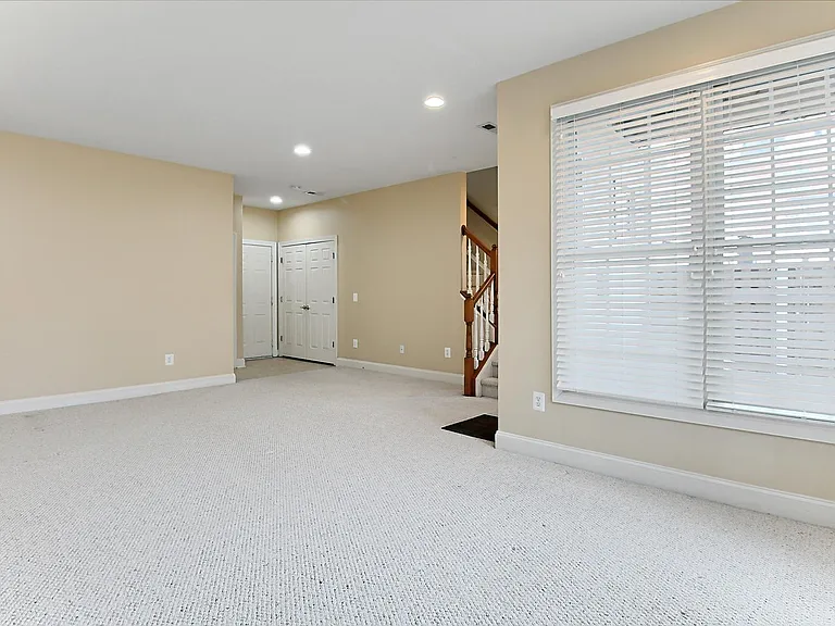 6913 Stanwick Sq — Photo 5