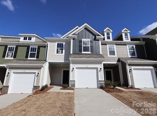 771 Kitfox Dr NW, Concord, NC 28027