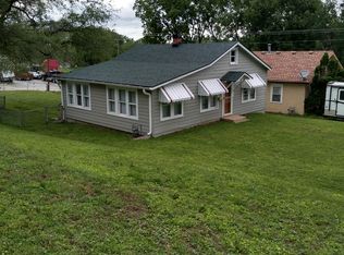 2304 S 18th St, Saint Joseph, MO 64503