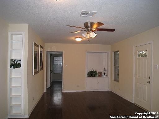 2nd image of 411 S AERO AVE