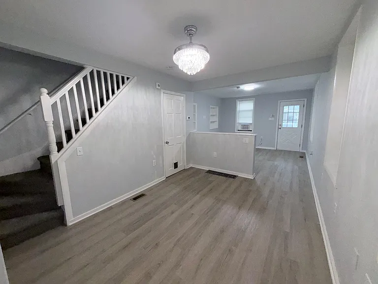 58 E Monroe St — Photo 8