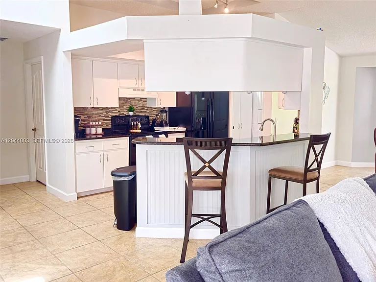 27015 Golden Meadow Dr — Photo 8
