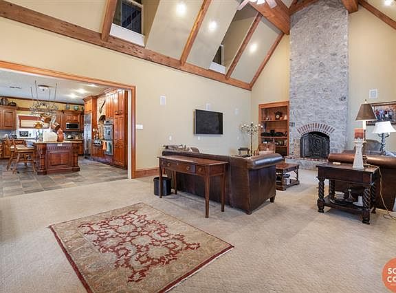 5th image of 59 Oak Hill Cir