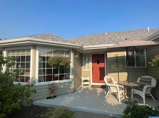 2194 Camellia Way, Woodburn, OR