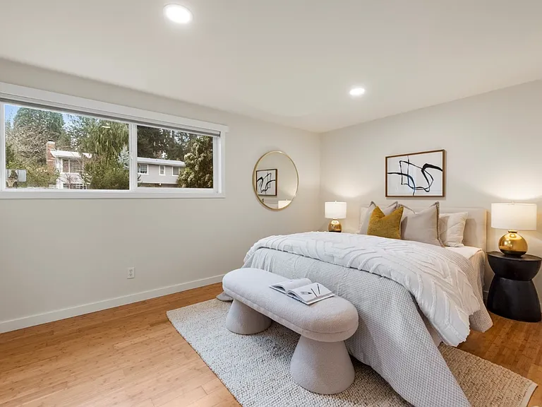 16129 SE 5th St — Photo 4