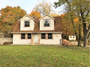 932 Main St, Genoa City, WI 53128