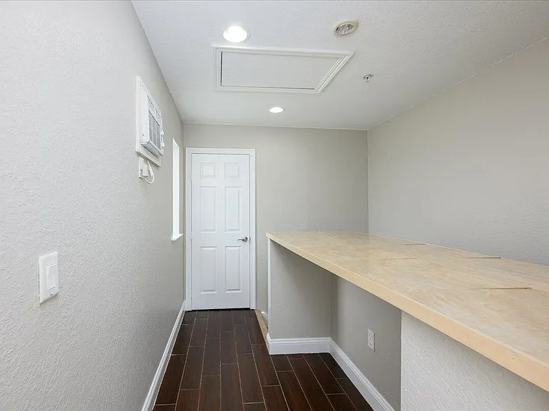 538 NE 7th Ave #1 — Photo 15