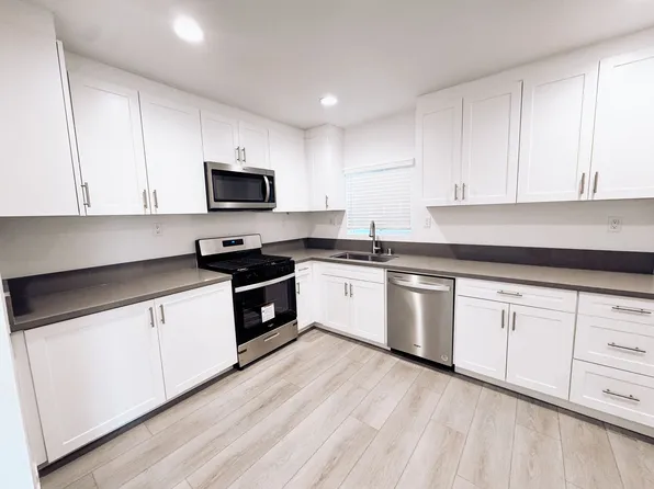 Harbor Blvd Apts., 2029 Harbor Blvd APT 12, Costa Mesa, CA 92627