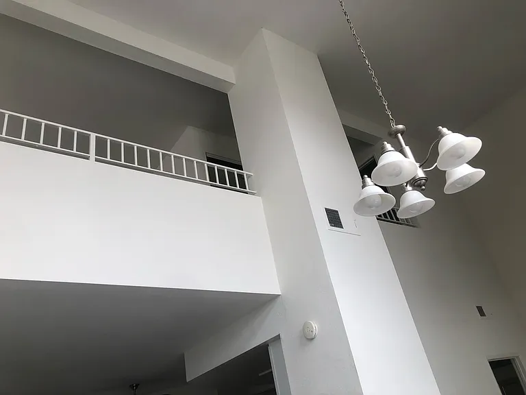 Meridian Hollywood — Photo 37