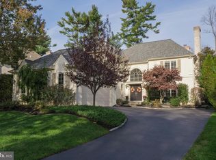 130 Trianon Ln, Villanova, PA 19085