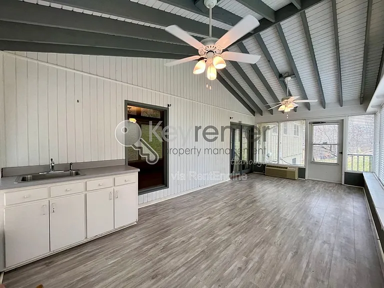 4704 Privateer Rd — Photo 10
