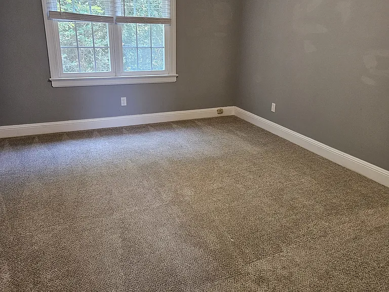 214 N Marion Dr — Photo 22
