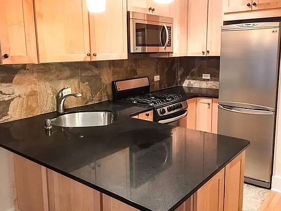 3rd image of 522 E 6th St #1A