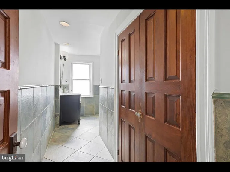 1640 S Charles St — Photo 39