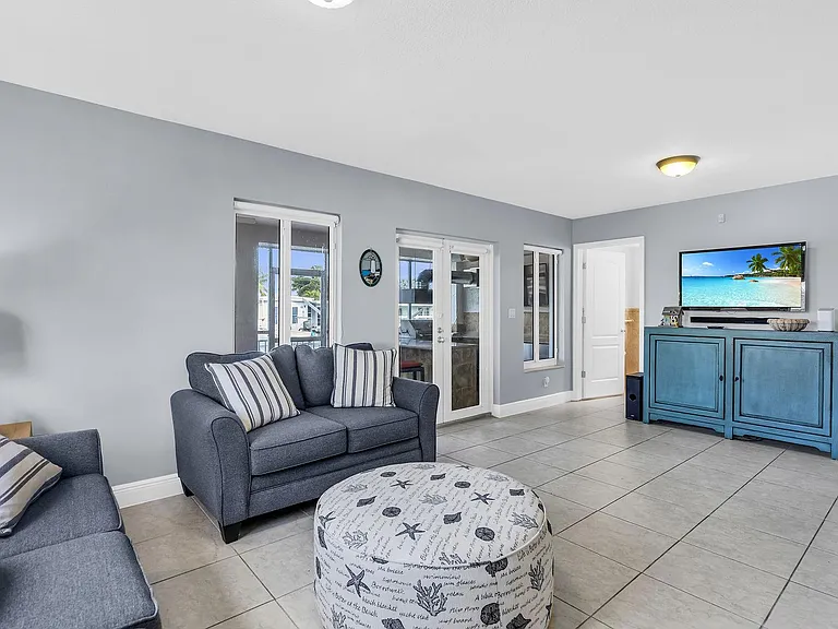 112 Seagull Ln — Photo 9