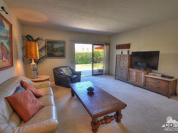 4th image of 337 Tiffany Cir W