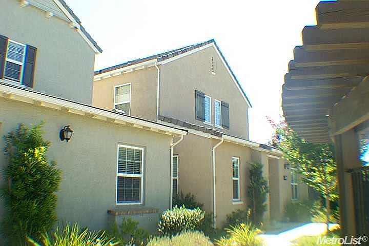 1st image of 214 Chambord Way