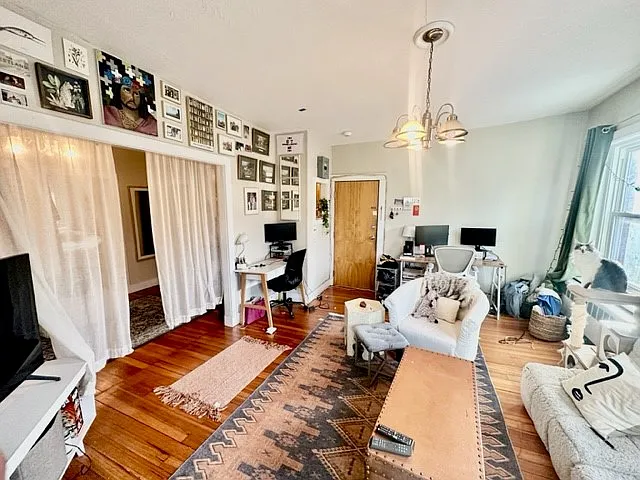 Building Photo - 435 Hanover St #2C